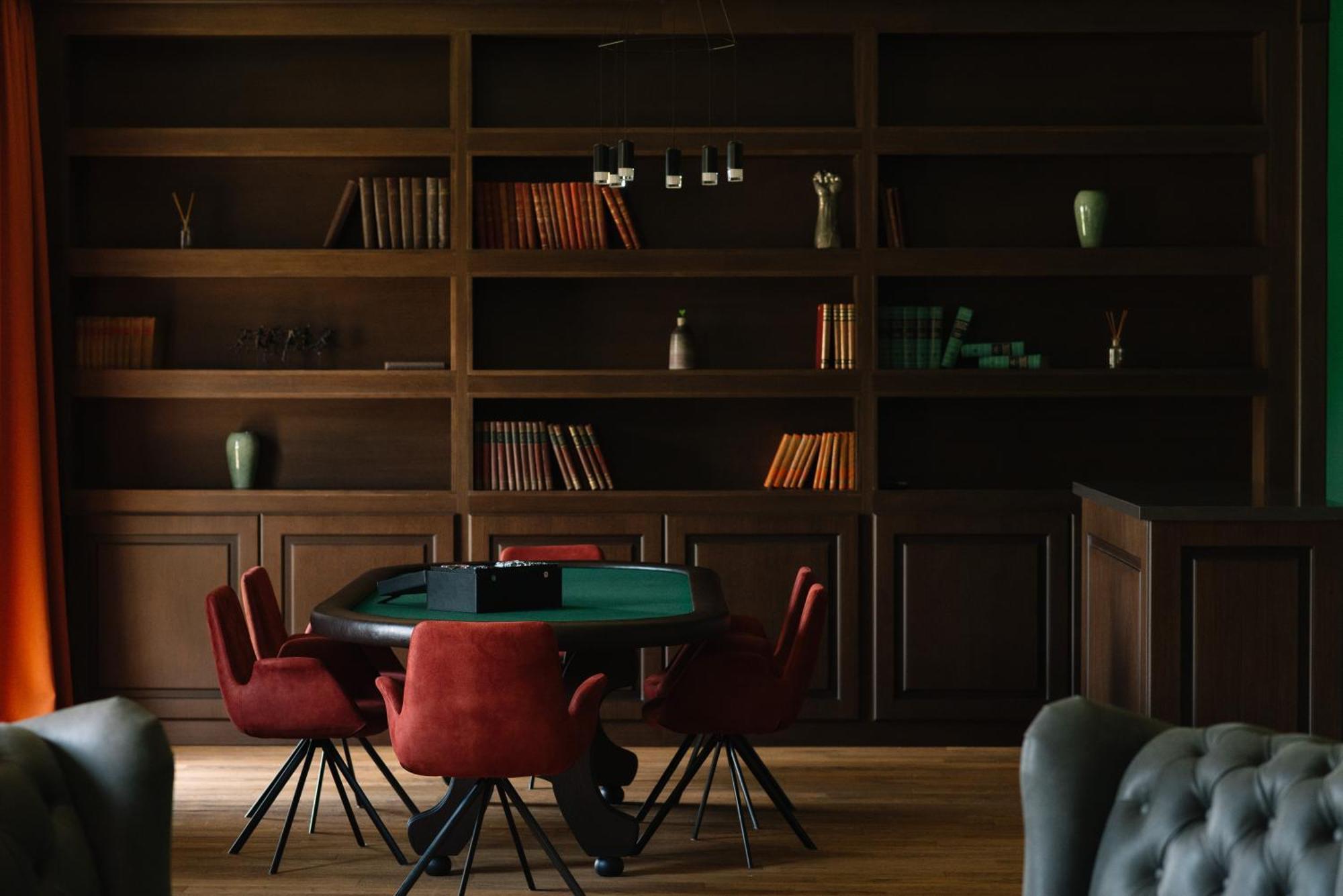 Gudauri Lodge エクステリア 写真 A poker table